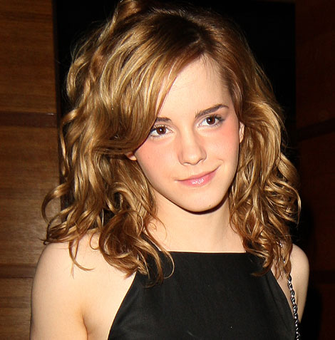  while on the train bound for Hogwarts, Hermione, played by Emma Watson, 