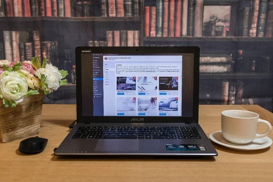 laptop_desk_coffeecup.jpg